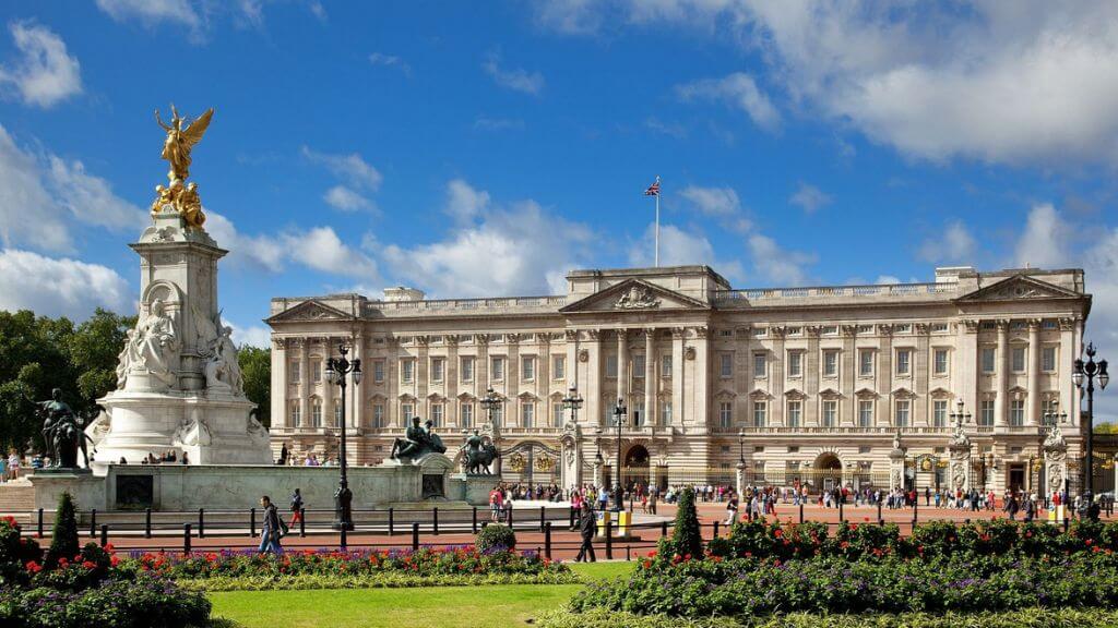Cung điện Buckingham - Biểu tượng quyền lực và tráng lệ của Hoàng gia Anh