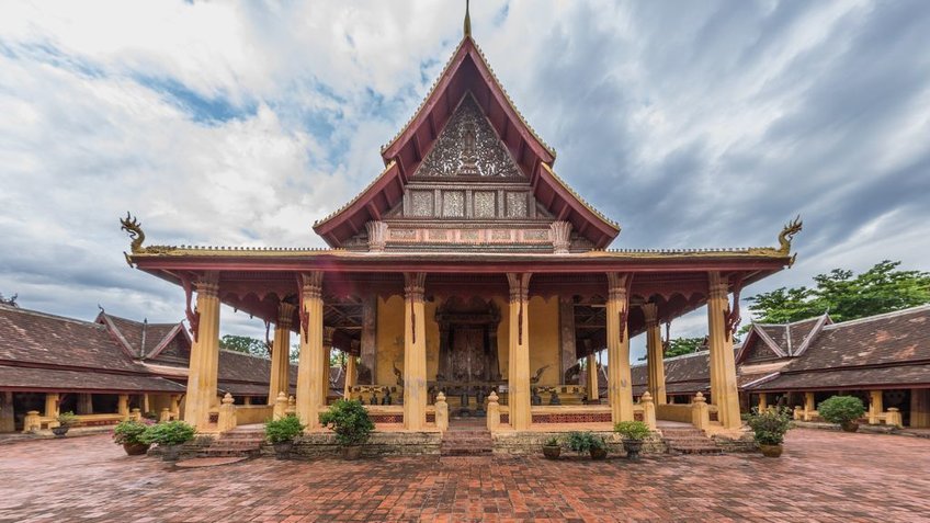 Tour Lào 4 Ngày 3 Đêm | Khám Phá Viêng Chăn – Luang Prabang – Pak Ou – Kuang Si