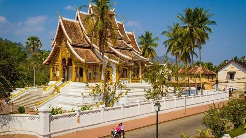 Tour Lào 4 Ngày 3 Đêm | Khám Phá Viêng Chăn – Luang Prabang – Pak Ou – Kuang Si