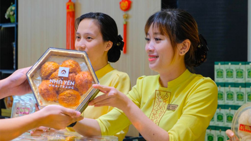Ghé thăm nhà yến Nha Trang mua yến sào làm quà