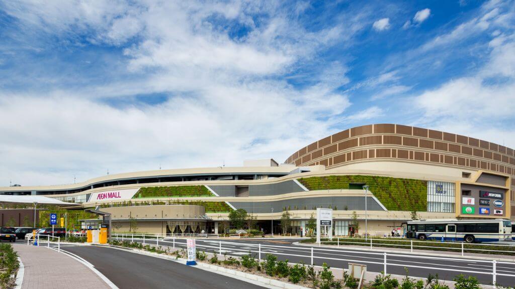 Quý khách tự do mua sắm tại AEON Mall Nagoya – trung tâm thương mại hiện đại với đa dạng mặt hàng