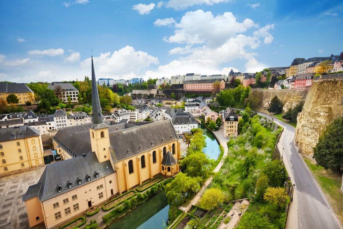 Tour Châu Âu 5 Nước 9 Ngày 8 Đêm | Pháp - Bỉ - Hà Lan - Luxembourg - Đức | Khởi Hành Hà Nội
