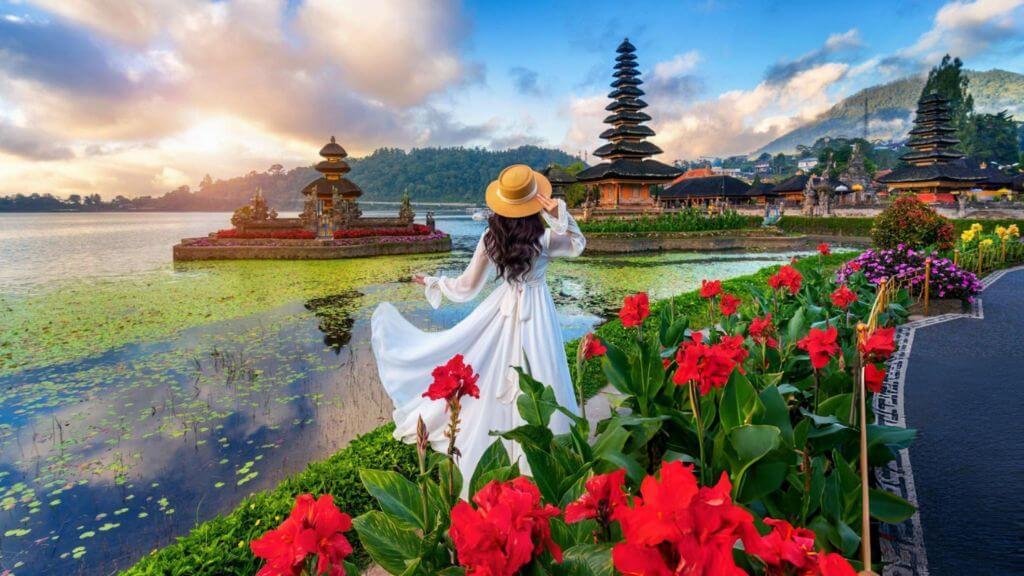 Check in tại đền Ulundanu