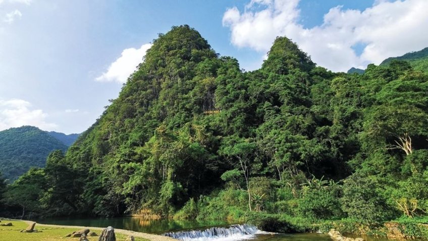 Tour Cao Bằng 3 ngày 2 đêm:: Ba Bể - Thác Bản Giốc - Động Ngườm Ngao