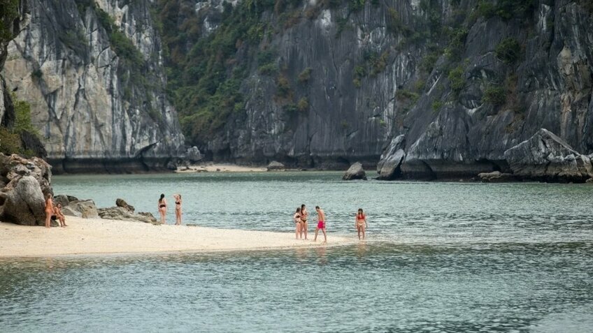 Tour Cát Bà 2 Ngày 1 Đêm | Vịnh Lan Hạ – Ngủ Đêm Du Thuyền 3★ Từ Hà Nội