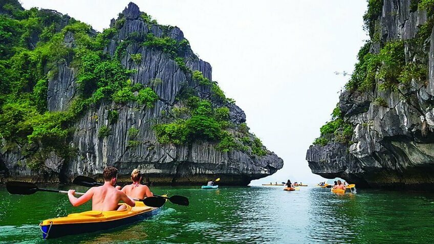 Tour Cát Bà 3N2Đ: Khám Phá Thiên Đường Bí Mật