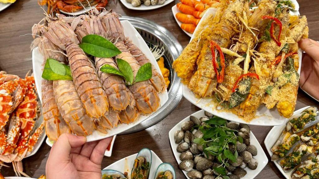 Thưởng thức hải sản tươi ngon tại Cát Bà
