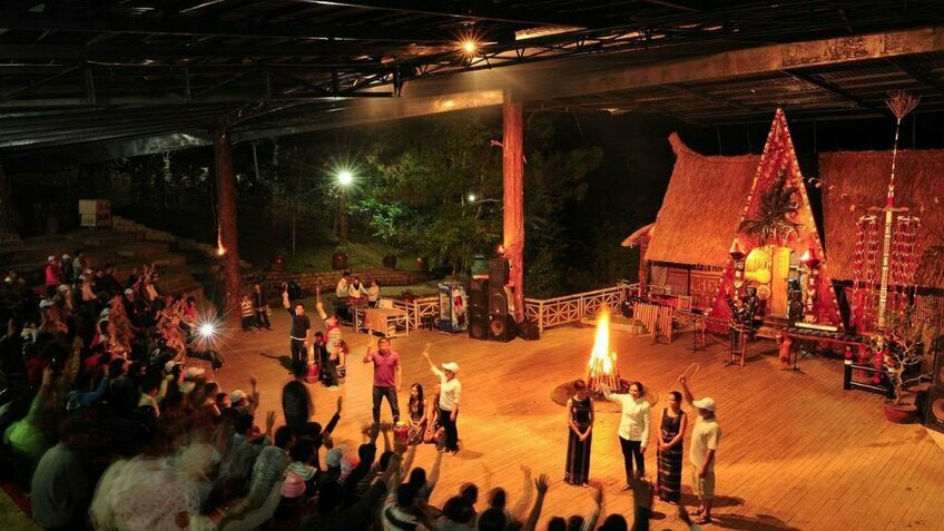 Tour Đà Lạt 3N3Đ: HCM - Tea Resort Thác Prenn - Nông Trại Cún - Golf Valley