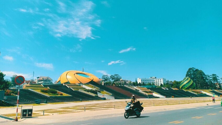 Tour Đà Lạt 3N3Đ: HCM - Tea Resort Thác Prenn - Nông Trại Cún - Golf Valley