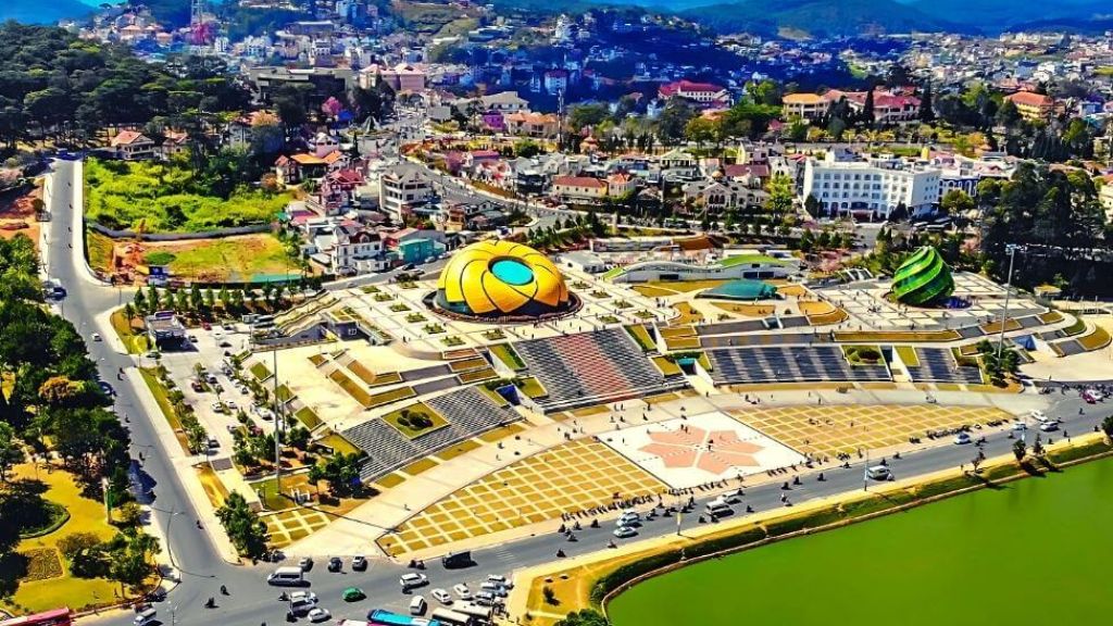 Quảng trường Lâm Viên được ví như trái tim của thành phố ngàn hoa