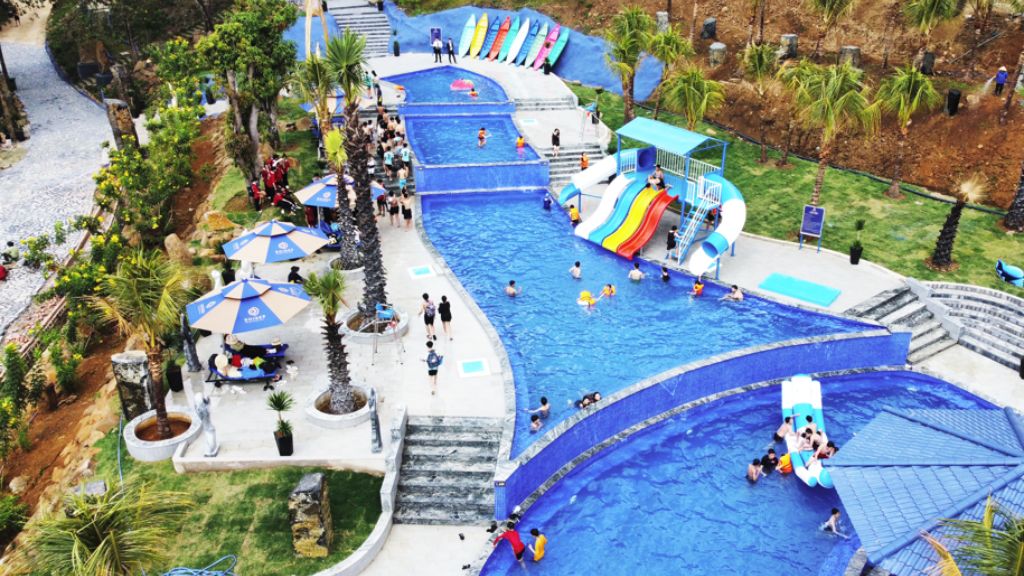 Hồ bơi vô cực 4 tầng tại KDL Bobla