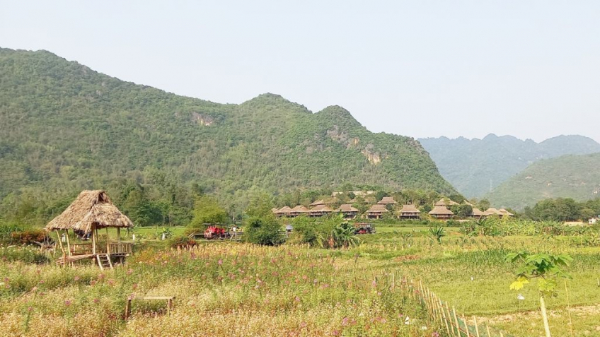 Tour đoàn Hà Nội – Ba Khan – Mai Châu 2 ngày 1 đêm | Team Building & Gala Dinner