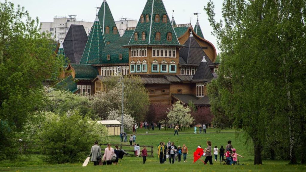 Thăm công viên Kolomenskoye