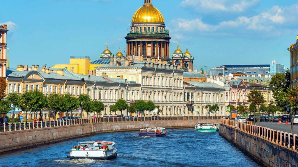 Trải nghiệm du thuyền trên sông Neva chiêm ngưỡng vẻ đẹp lãng mạn của Saint Petersburg