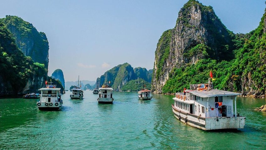 Tour du lịch Hạ Long 1 ngày: Sửng Sốt -Titop - Hang Luồn
