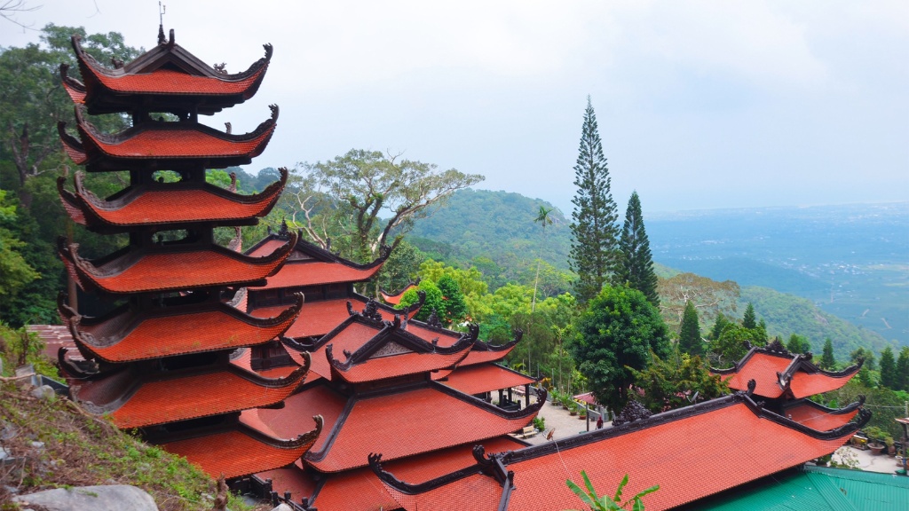 Núi Tà Cú một thắng cảnh nổi tiếng tại Mũi Né