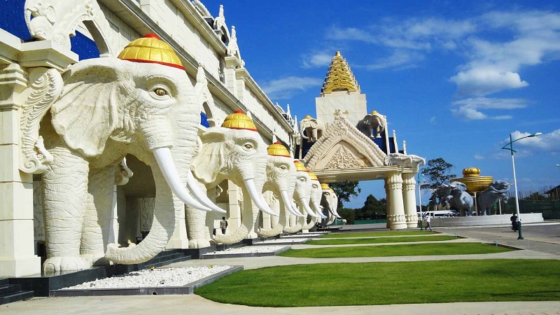 Tour Lào 5 Ngày 4 Đêm | TP.HCM – Viêng Chăn – Vang Viêng – Luang Prabang | Vietpower Travel