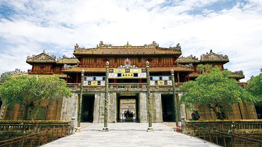 Tour du lịch Huế - Bãi biển Lăng Cô 4N3Đ
