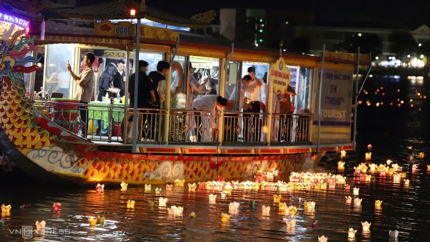 Tour du lịch Huế - Bãi biển Lăng Cô 4N3Đ