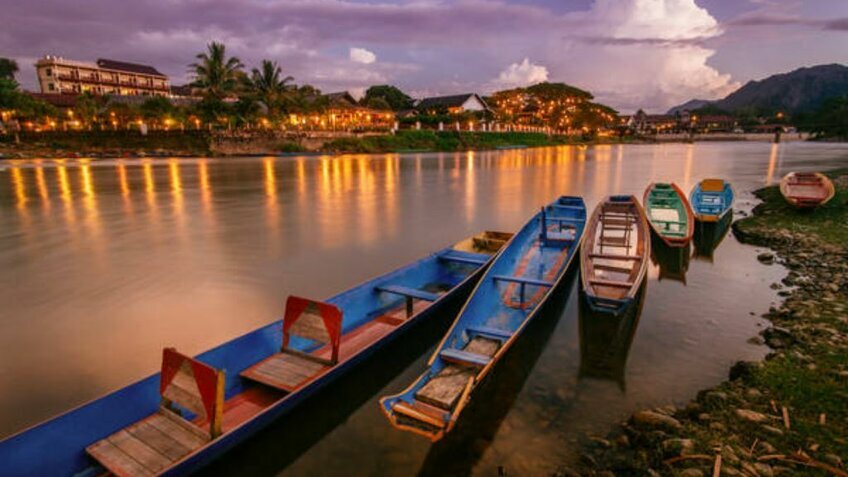 Tour Lào 5 Ngày 4 Đêm | TP.HCM – Viêng Chăn – Vang Viêng – Luang Prabang | Vietpower Travel