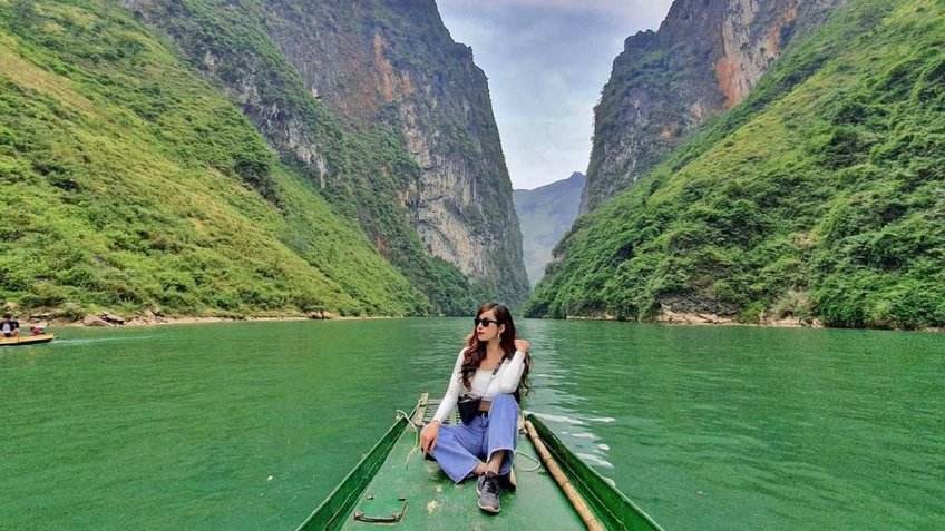 Tour Hà Giang 3N2Đ: Đồng Văn - Mã Pì Lèng - Cột Cờ Lũng Cú - Bản Lô Lô Chải