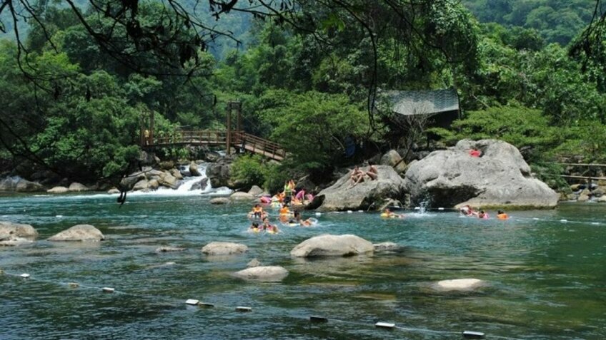 Tour Hà Nội – Nha Trang – Đà Lạt 5 Ngày 4 Đêm | Nghỉ Dưỡng Biển Xanh & Thành Phố Ngàn Hoa