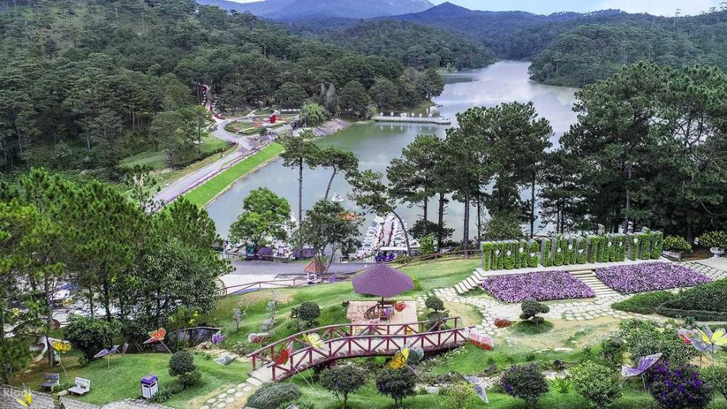 Thung lũng tình yêu điểm check in hẹn hò trứ danh tại Đà Lạt