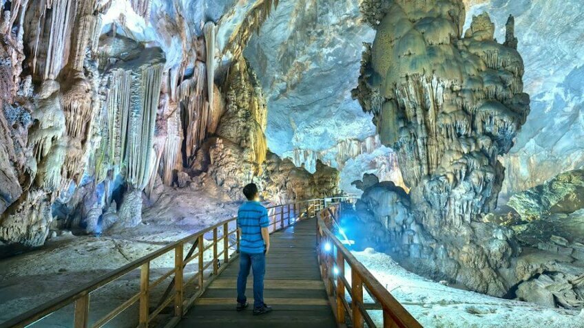 Tour Hà Nội - Quảng Bình 3N4Đ: Vũng Chùa - Động Thiên Đường - Biển Nhật Lệ