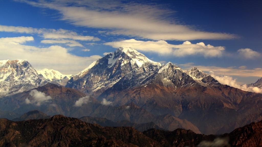 Đỉnh núi Dhaulagiri hùng vỹ