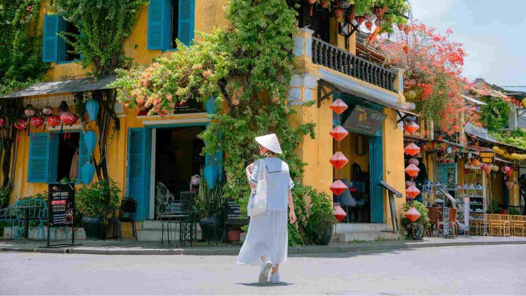 Thả dáng trong khung cảnh nên thơ, bình yên ở Hội An