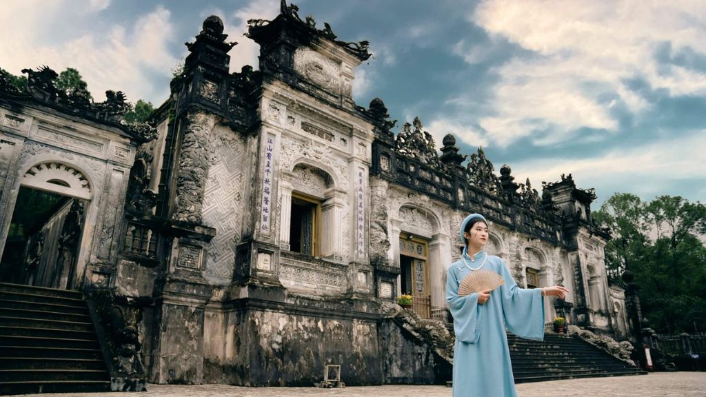Check in tại lăng Khải Định