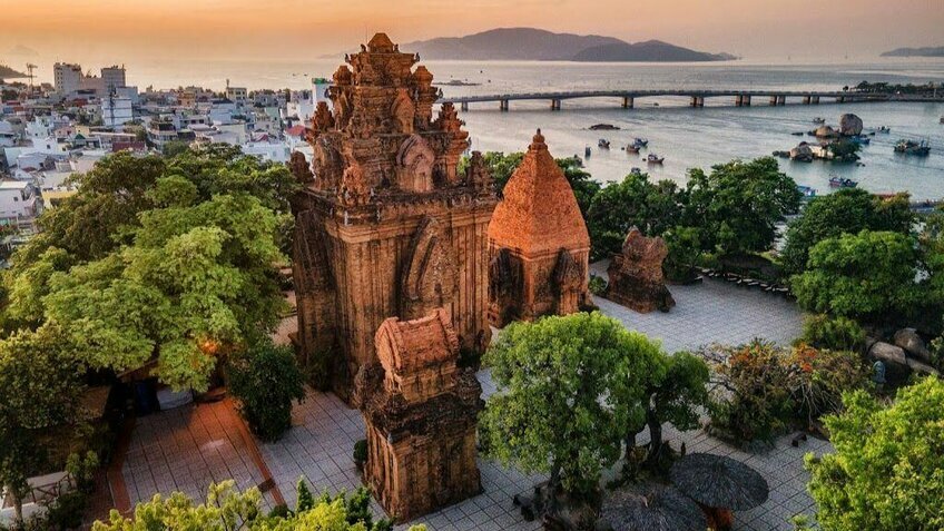 Tour Nha Trang 2N1Đ: Vịnh Nha Trang - City Tour - Trải nghiệm tắm bùn (Đón sân bay)