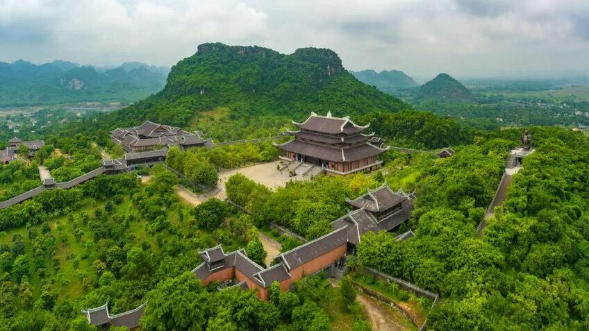 Tour Ninh Bình Tết 2026: Bái Đính - Tràng An - Hang Múa 1N
