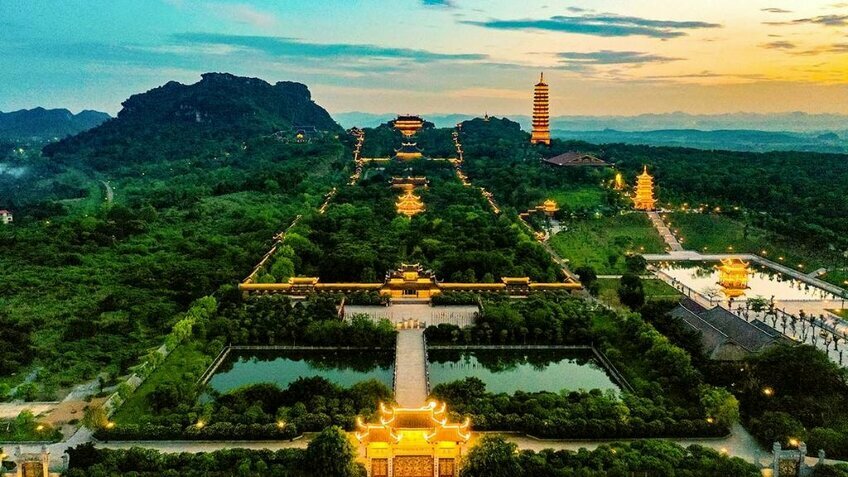 Tour Ninh Bình Tết 2026: Bái Đính - Tràng An - Hang Múa 1N