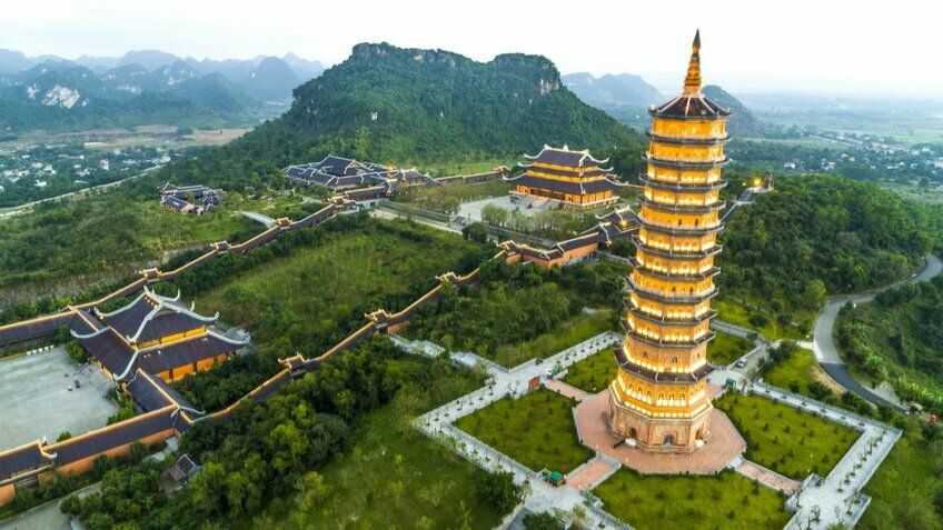 Tour Ninh Bình Tết 2026: Bái Đính - Tràng An - Hang Múa 1N