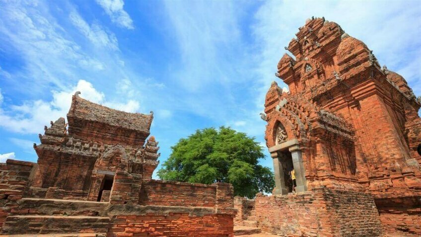 Tour Ninh Thuận 3N3Đ: Ninh Chữ - Vịnh Vĩnh Hy