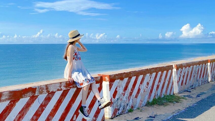 Tour Phan Thiết 2 ngày 1 đêm: Bikini Beach - Jeep Tour - LongBeach Peal (Khởi hành HCM)