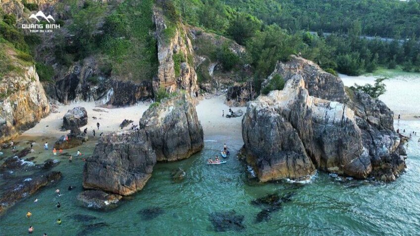 Tour Quảng Bình từ Hà Nội 3N3Đ: Vũng Chùa - Biển Nhật Lệ - Động Thiên Đường - Sông Chày Hang Tối - Đồi Cát - City Tour