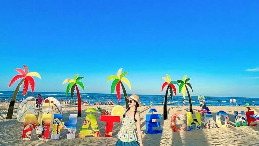 Tour Quảng Bình từ Hà Nội 3N3Đ: Vũng Chùa - Biển Nhật Lệ - Động Thiên Đường - Sông Chày Hang Tối - Đồi Cát - City Tour