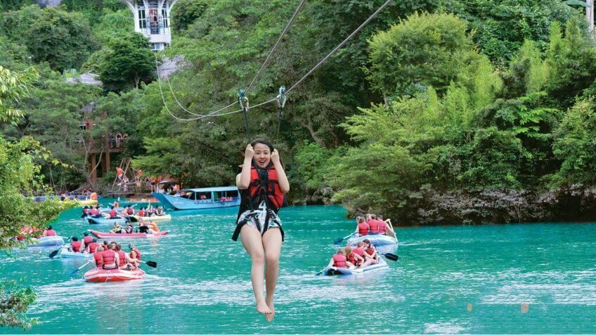 Tour Quảng Bình: Động Thiên Đường - Sông Chày Hang Tối 1 ngày
