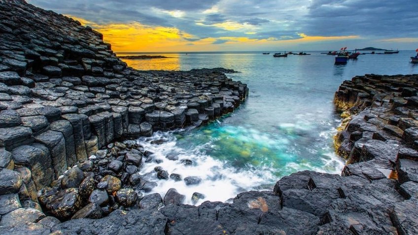 Tour Quy Nhơn Phú Yên 3 Ngày 2 Đêm | Kỳ Co – Eo Gió – Gành Đá Đĩa | Vietpower Travel