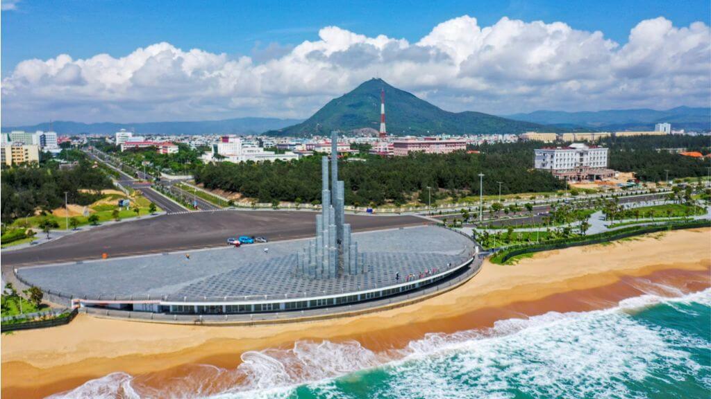 Quảng Trường Nghinh Phong – biểu tượng kiến trúc mới của Phú Yên