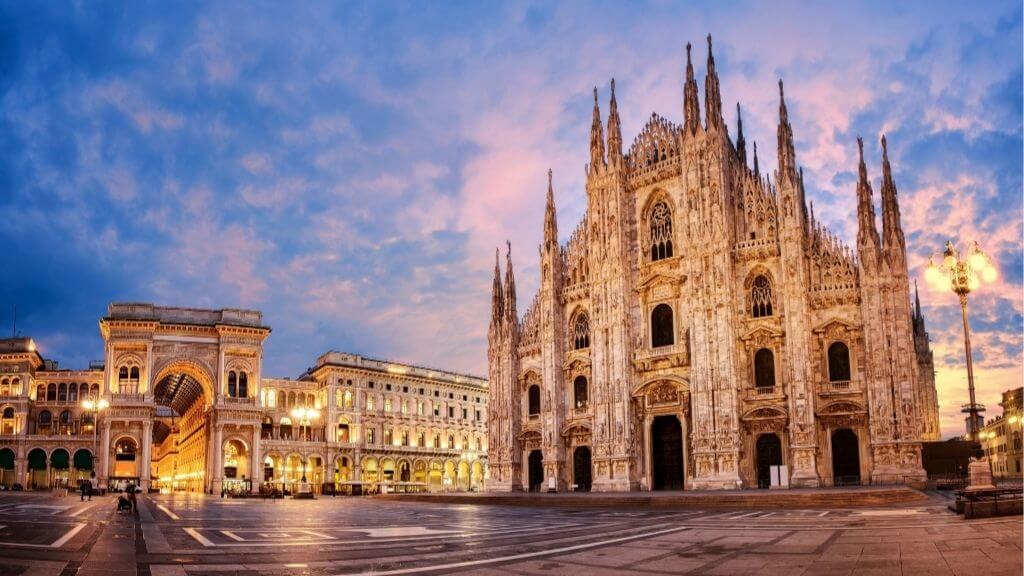 Duomo Di Milano - Nhà thờ chính toà nguy nga bậc nhất nước Ý