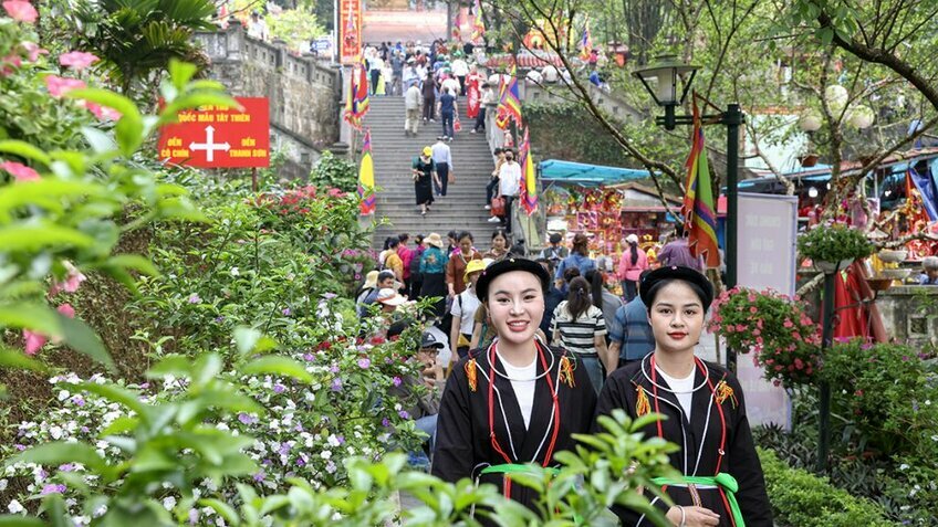Tour Tết: Thiền viện Trúc Lâm An Tâm - Chùa Tây Thiên 1 ngày