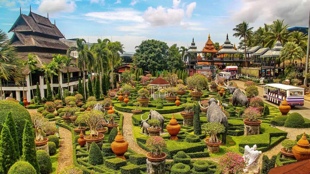 Khám phá Nong Nooch Tropical Garden
