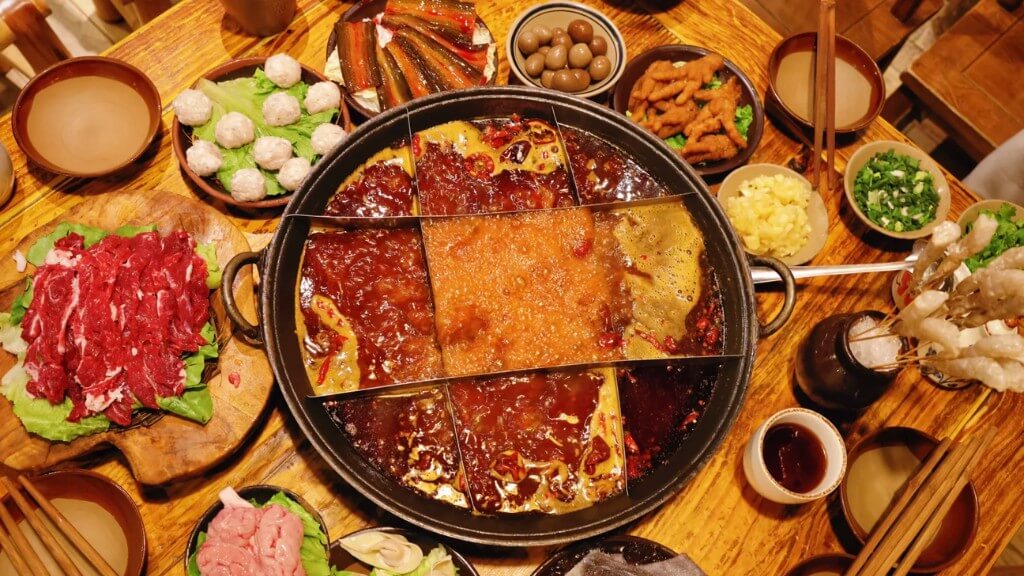 Thưởng thức đặc sản lẩu Trùng Khánh lừng danh
