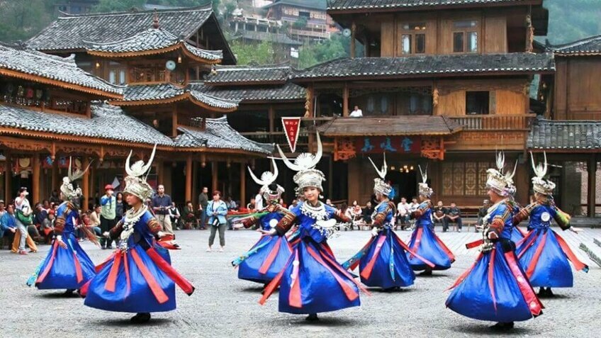 Tour Quý Châu 5N4Đ | Tiểu Thất Khổng – Tây Giang Thiên Hộ Miêu Trại | Bay Colorful Guizhou Airlines
