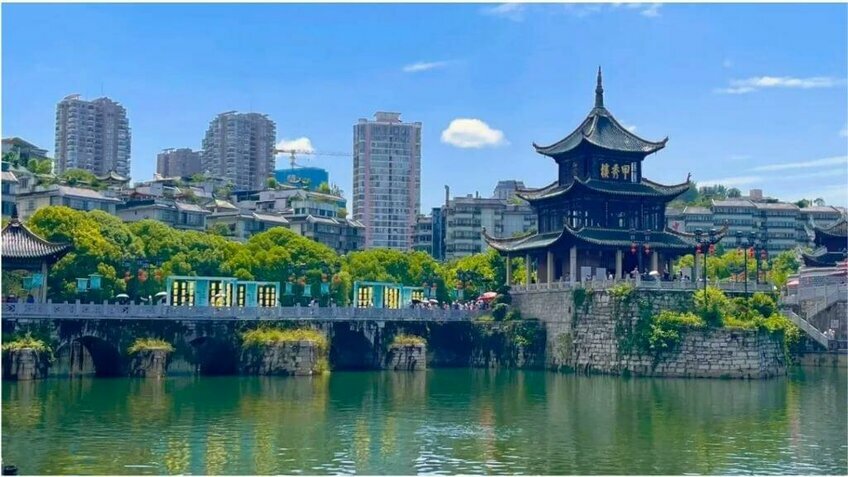 Tour Quý Châu 5N4Đ | Tiểu Thất Khổng – Tây Giang Thiên Hộ Miêu Trại | Bay Colorful Guizhou Airlines