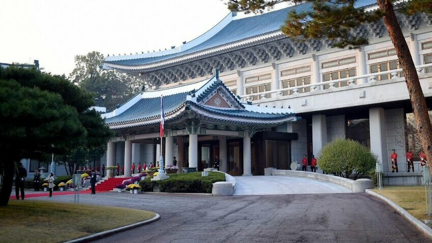 Tour Trượt Tuyết 2026: Hà Nội - Seoul - Lotte World - Trượt Tuyết Elysian - Namsan Tower
