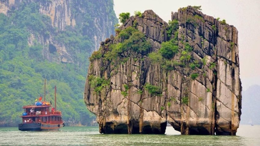 Tour Vịnh Hạ Long 1 Ngày | Du Thuyền Tuần Châu - Hang Sửng Sốt - Đảo Ti Tốp | Vietpower Travel